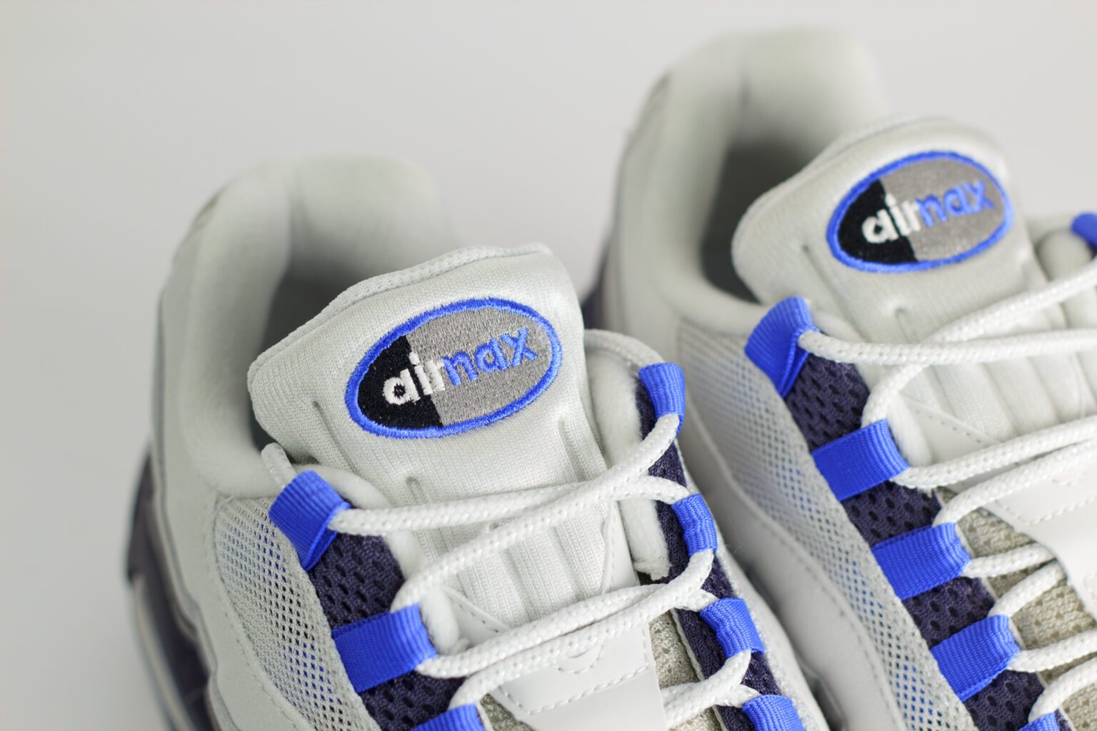 Nike Air Max 95 OG Big Bubble Photon Dust Purple Dynasty – Grijs/Paars/Zwart – Heren/Dames/Uniseks Sneakers – Vilt/Mesh – HM4740-009 – Bovenkant