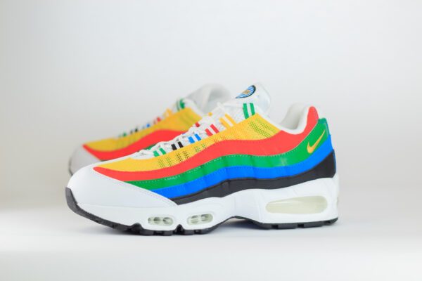 Nike Air Max 95 Olympic (2026) – Wit – Heren/Dames/Uniseks Sneakers – Leer/Mesh – IB7872-100 – Zijkant