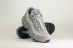 Nike Air Max 95 Retro Logo Grey Aqua – Grijs – Heren/Dames/Uniseks Sneakers – Suede/Mesh – CV1635-001 – Voorkant