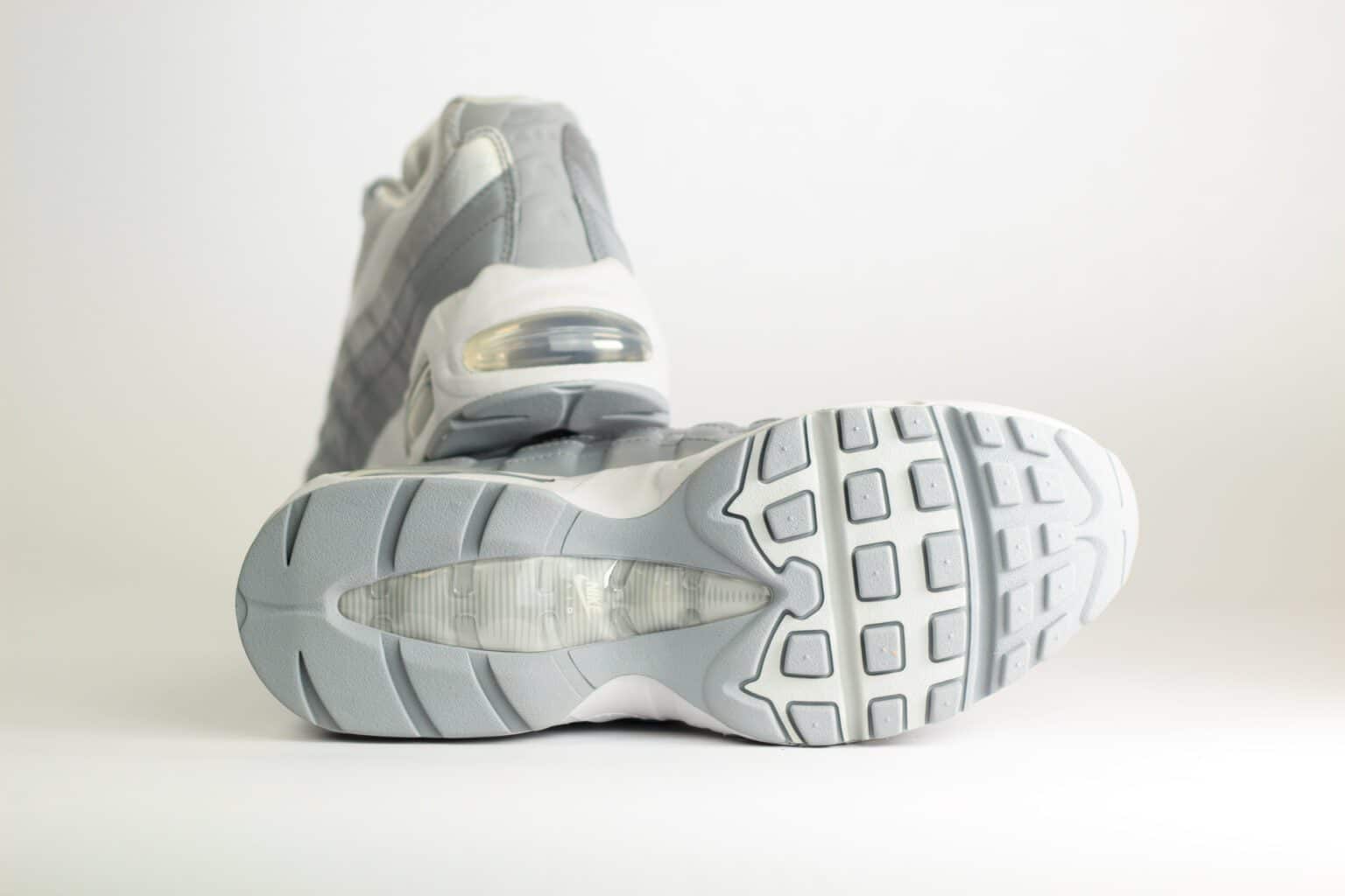 Nike Air Max 95 SE Big Bubble Grey Fog Silver (W) – Zilver – Heren/Dames/Uniseks Sneakers – Leer/Mesh – IB6398-001 – Onderkant