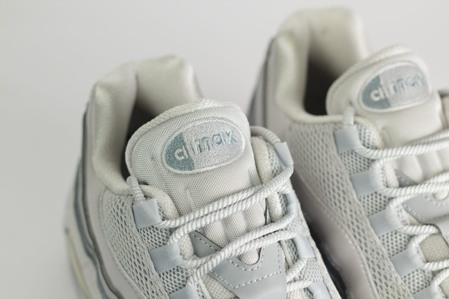 Nike Air Max 95 SE Big Bubble Grey Fog Silver (W) – Zilver – Heren/Dames/Uniseks Sneakers – Leer/Mesh – IB6398-001 – Bovenkant