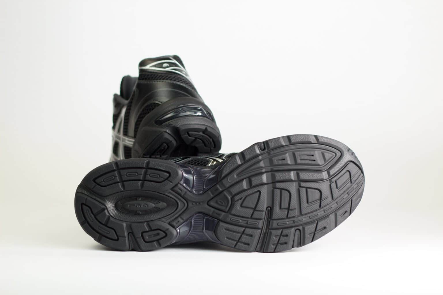ASICS Gel-1130 Black Pure Silver – Zwart/Zilver – Heren/Dames/Uniseks Sneakers – Leer/Mesh – 1201A906-001 – Onderkant