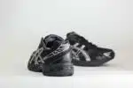 ASICS Gel-1130 Black Pure Silver – Zwart/Zilver – Heren/Dames/Uniseks Sneakers – Leer/Mesh – 1201A906-001 – Achterkant
