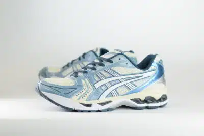 ASICS Gel-Kayano 14 Cream Raw Indigo – Blauw/Wit – Heren/Dames/Uniseks Sneakers – Leer/Mesh – 1203A537-116 – Zijkant