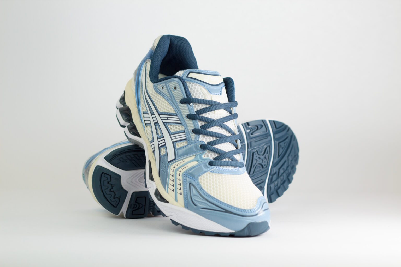 ASICS Gel-Kayano 14 Cream Raw Indigo – Blauw/Wit – Heren/Dames/Uniseks Sneakers – Leer/Mesh – 1203A537-116 – Voorkant