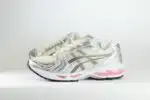 ASICS Gel-Kayano 14 Cream Sweet Pink – Zilver/Wit/Roze – Heren/Dames/Uniseks Sneakers – Leer/Mesh – 1203A537-103 – Zijkant