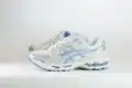 ASICS Gel-Kayano 14 White Light Navy – Zilver/Wit/Blauw – Heren/Dames/Uniseks Sneakers – Leer/Mesh – 1203A537-115 – Zijkant
