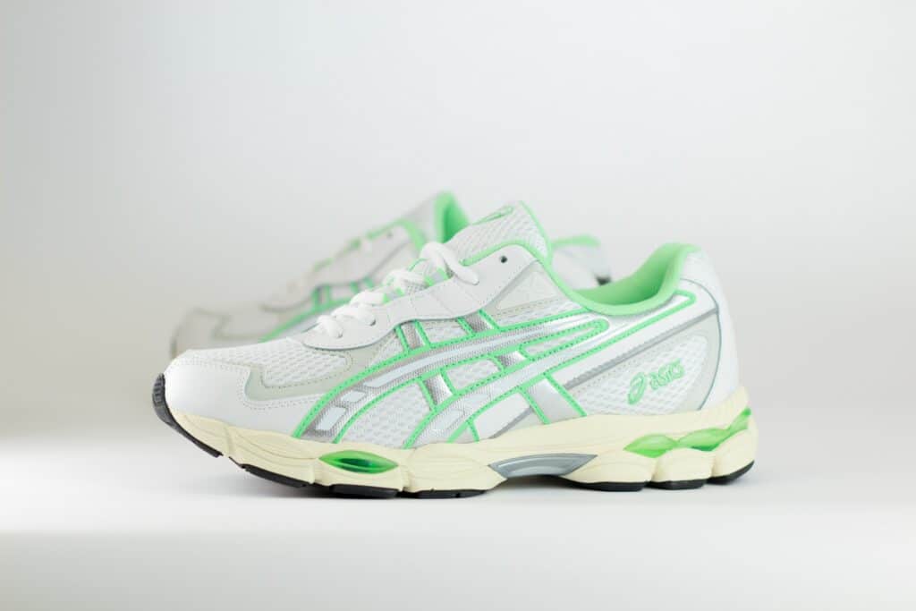ASICS Gel-NYC 2055 White Menthol – Zilver/Wit/Groen – Heren/Dames/Uniseks Sneakers – Leer/Mesh – 1203A542-105 – Zijkant