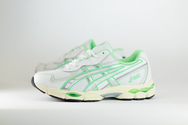 ASICS Gel-NYC 2055 White Menthol – Zilver/Wit/Groen – Heren/Dames/Uniseks Sneakers – Leer/Mesh – 1203A542-105 – Zijkant