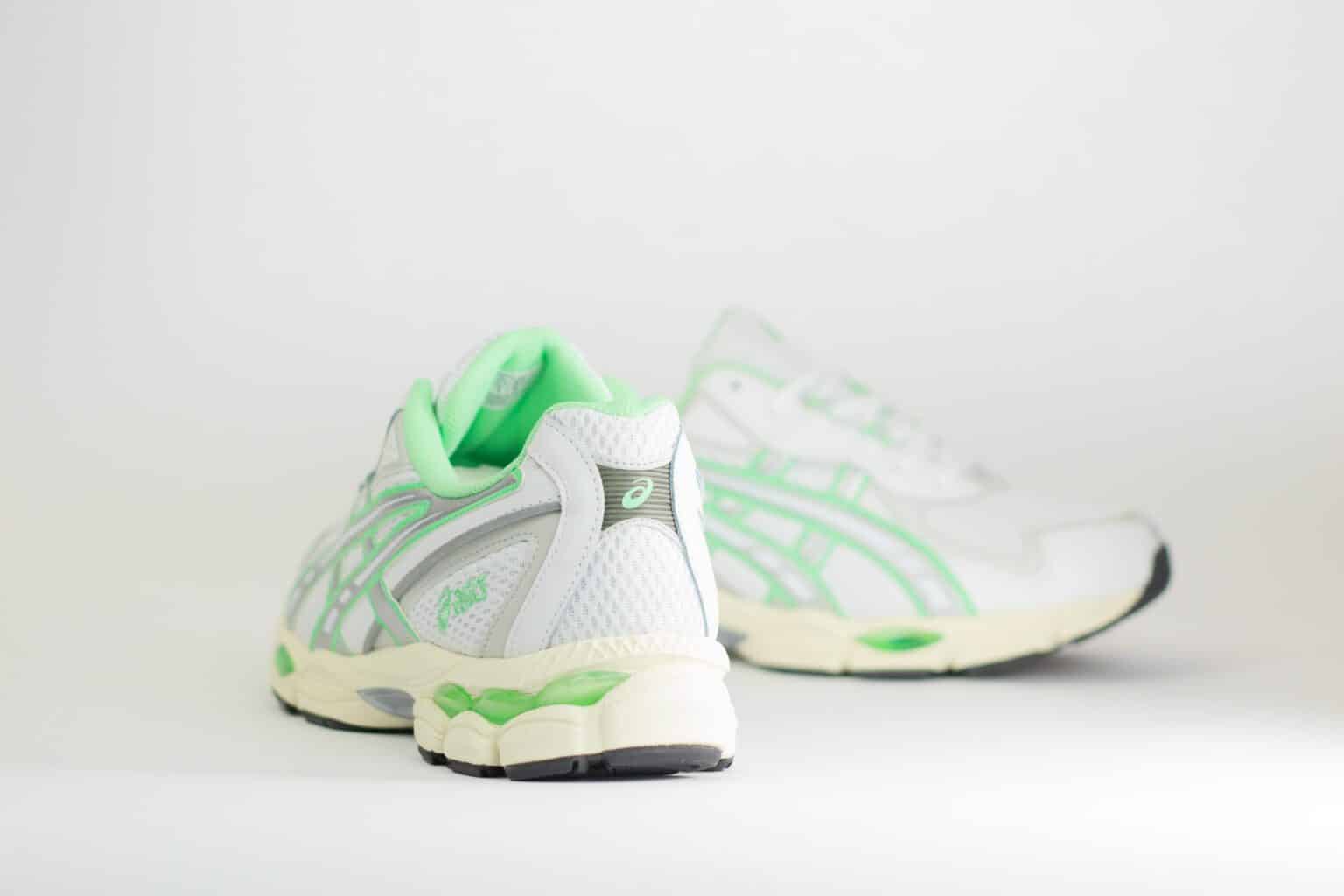 ASICS Gel-NYC 2055 White Menthol – Zilver/Wit/Groen – Heren/Dames/Uniseks Sneakers – Leer/Mesh – 1203A542-105 – Achterkant
