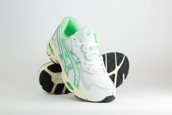 ASICS Gel-NYC 2055 White Menthol – Zilver/Wit/Groen – Heren/Dames/Uniseks Sneakers – Leer/Mesh – 1203A542-105 – Voorkant