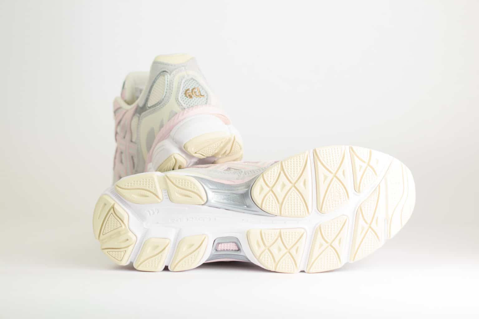 ASICS Gel-NYC Concrete Barely Rose – Roze/Grijs/Beige – Heren/Dames/Uniseks Sneakers – Suede/Mesh – 1203A383-028 – Onderkant
