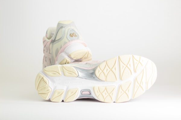 ASICS Gel-NYC Concrete Barely Rose – Roze/Grijs/Beige – Heren/Dames/Uniseks Sneakers – Suede/Mesh – 1203A383-028 – Onderkant