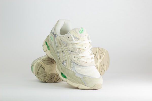 ASICS Gel-NYC Cream Fossil – Beige/Groen – Heren/Dames/Uniseks Sneakers – Suede/Mesh – 1203A383-112 – Voorkant