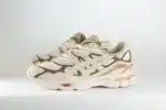 ASICS Gel-NYC Mineral Beige – Beige/Bruin – Heren/Dames/Uniseks Sneakers – Suede/Mesh – 1203A739-251 – Zijkant