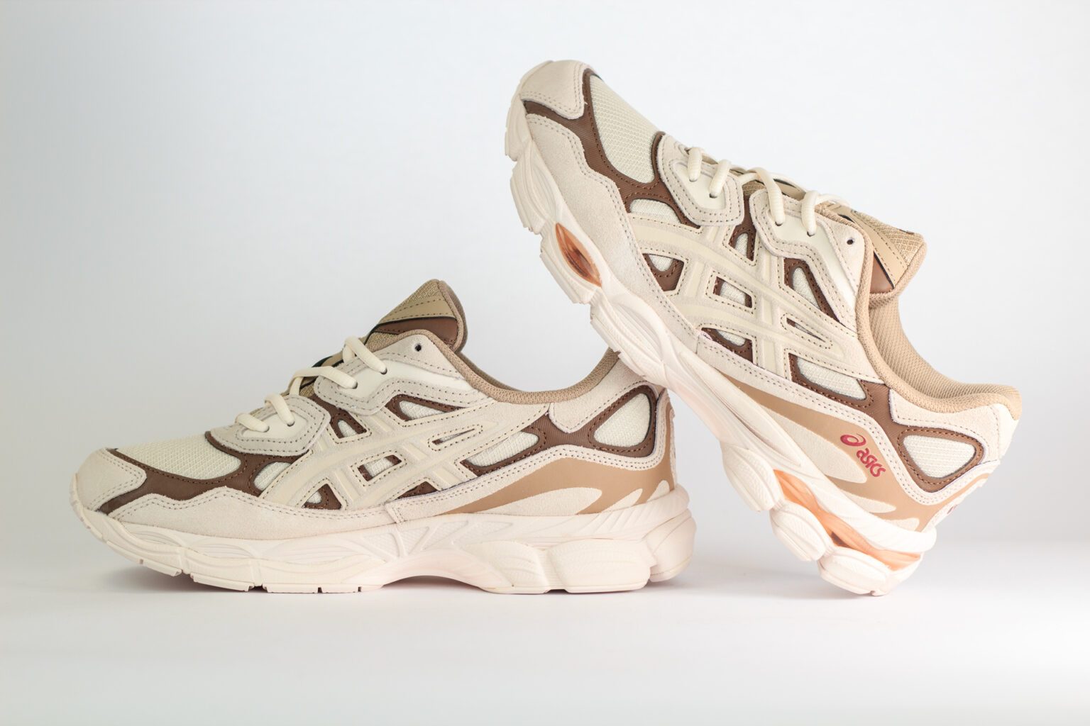 ASICS Gel-NYC Mineral Beige – Beige/Bruin – Heren/Dames/Uniseks Sneakers – Suede/Mesh – 1203A739-251 – Binnenkant