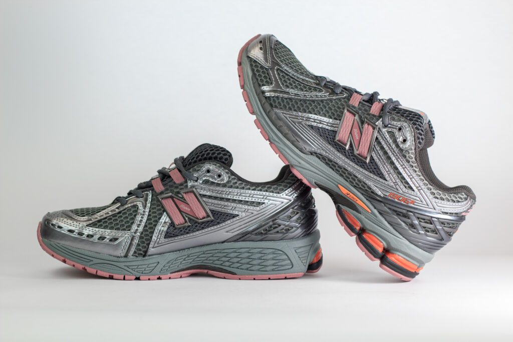 New Balance 1906R Dark Silver Metallic Rosewood – Grijs/Zilver/Roze – Heren/Dames/Uniseks Sneakers – Leer/Mesh – U190629R – Binnenkant