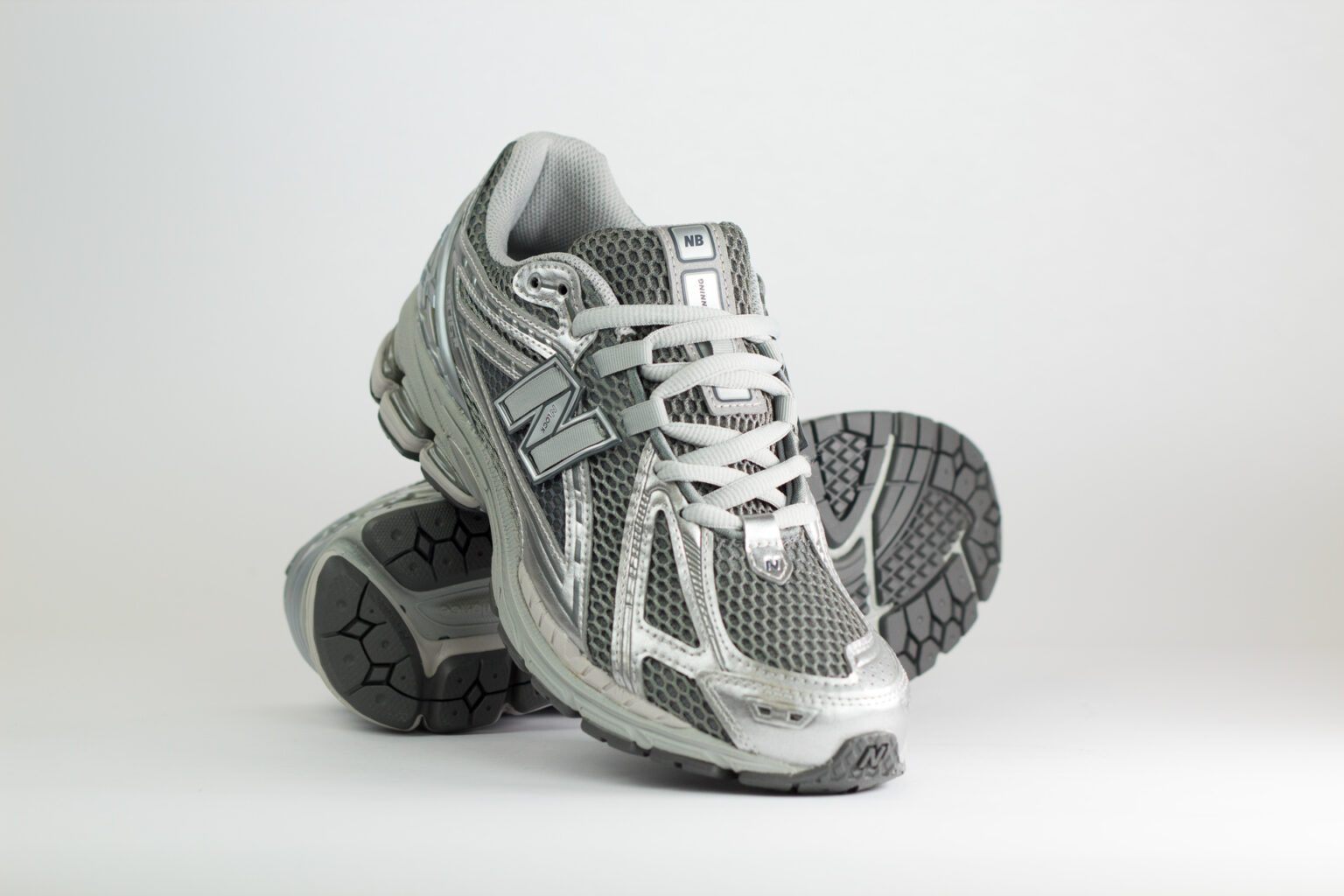 New Balance 1906R Harbor Grey – Grijs/Zilver – Heren/Dames/Uniseks Sneakers – Leer/Mesh – M1906REH – Voorkant