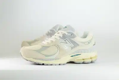 New Balance 2002R Linen – Beige – Heren/Dames/Uniseks Sneakers – Suede/Mesh – M2002REK – Zijkant