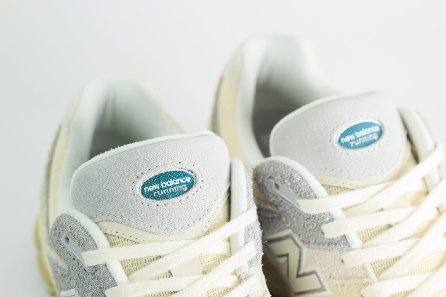 New Balance 2002R Linen – Beige – Heren/Dames/Uniseks Sneakers – Suede/Mesh – M2002REK – Bovenkant