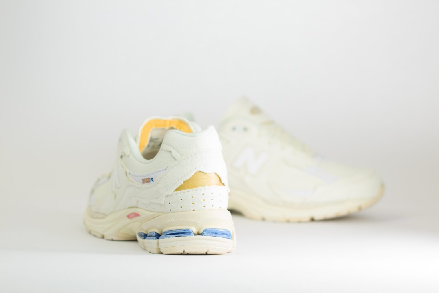 New Balance 2002R Protection Pack Sea Salt – Beige – Heren/Dames/Uniseks Sneakers – Suede/Mesh – M2002RDC – Achterkant