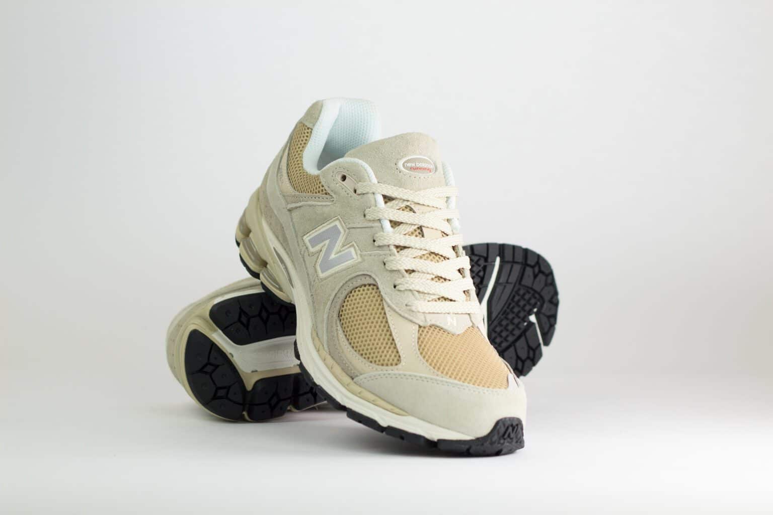 New Balance 2002R Shipyard – Beige/Bruin – Heren/Dames/Uniseks Sneakers – Suede/Mesh – U2002RB – Voorkant
