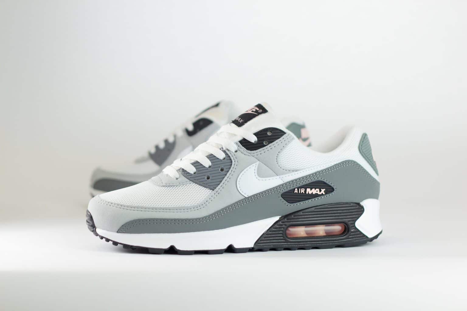 Nike Air Max 90 Pink Foam – Wit/Grijs – Heren/Dames/Uniseks Sneakers – Leer/Mesh – IU7542-012 – Zijkant