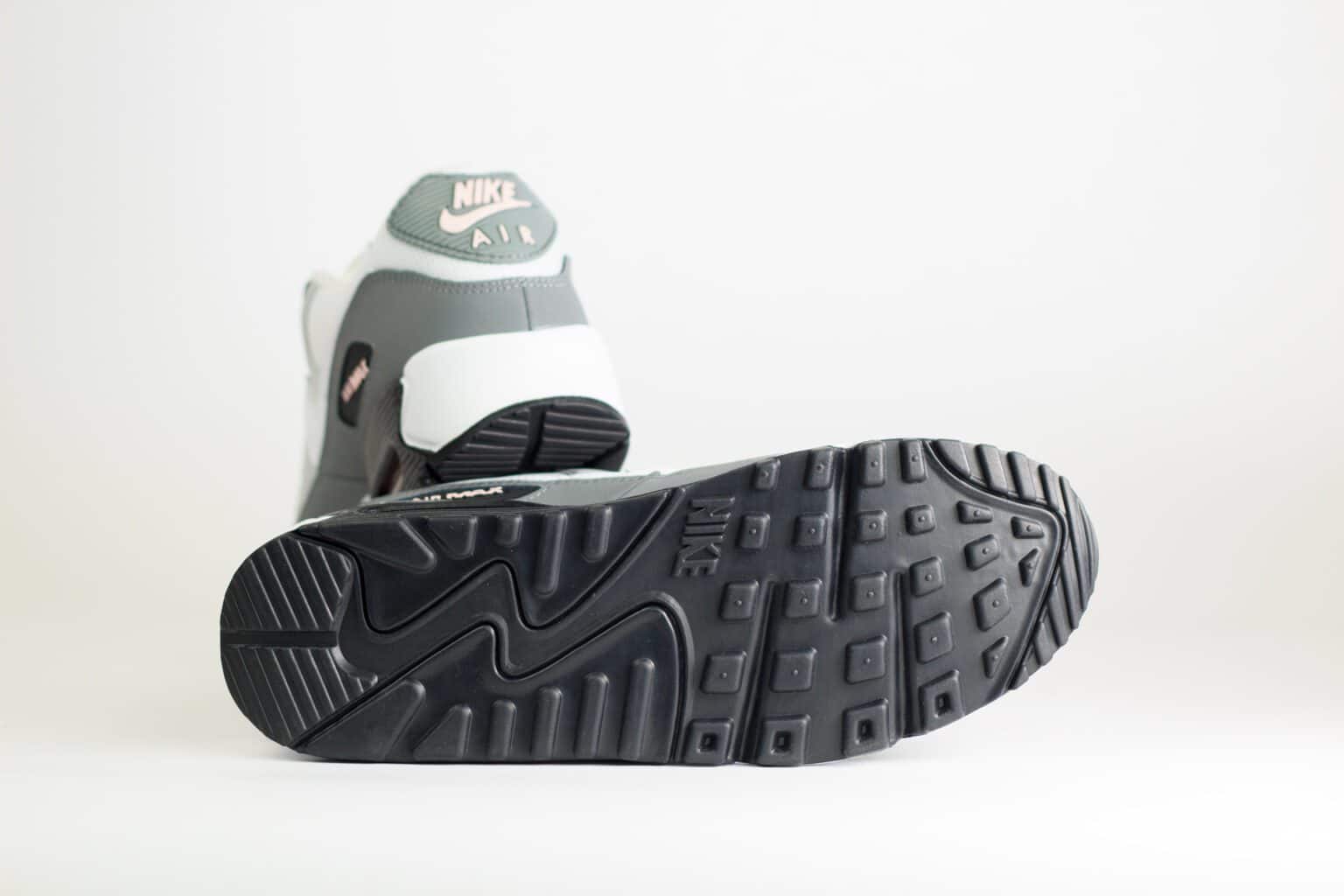 Nike Air Max 90 Pink Foam – Wit/Grijs – Heren/Dames/Uniseks Sneakers – Leer/Mesh – IU7542-012 – Onderkant