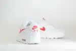 Nike Air Max 90 White University Red (2026) – Wit/Rood – Heren/Dames/Uniseks Sneakers – Leer/Mesh – DM0029-120 – Achterkant
