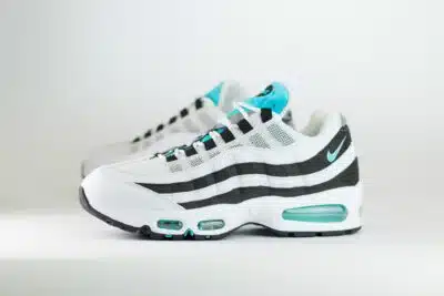 Nike Air Max 95 OG Big Bubble Black Border – Wit/Zwart – Heren/Dames/Uniseks Sneakers – Leer/Mesh – IM7409-100 – Zijkant