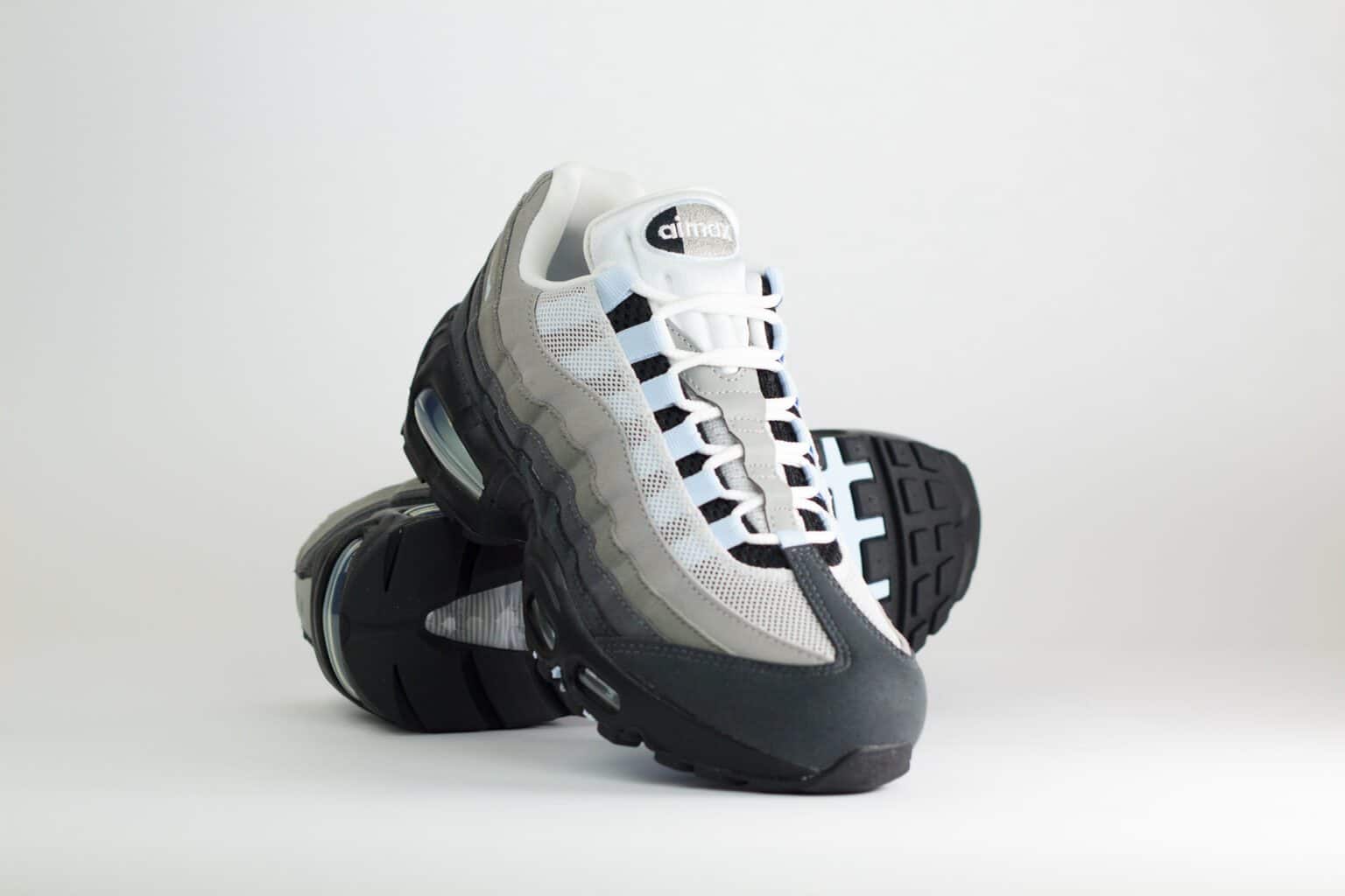 Nike Air Max 95 OG Big Bubble Blue Tint (W) – Blauw/Bruin/Zwart – Heren/Dames/Uniseks Sneakers – Vilt/Mesh – HJ5996-002 – Voorkant