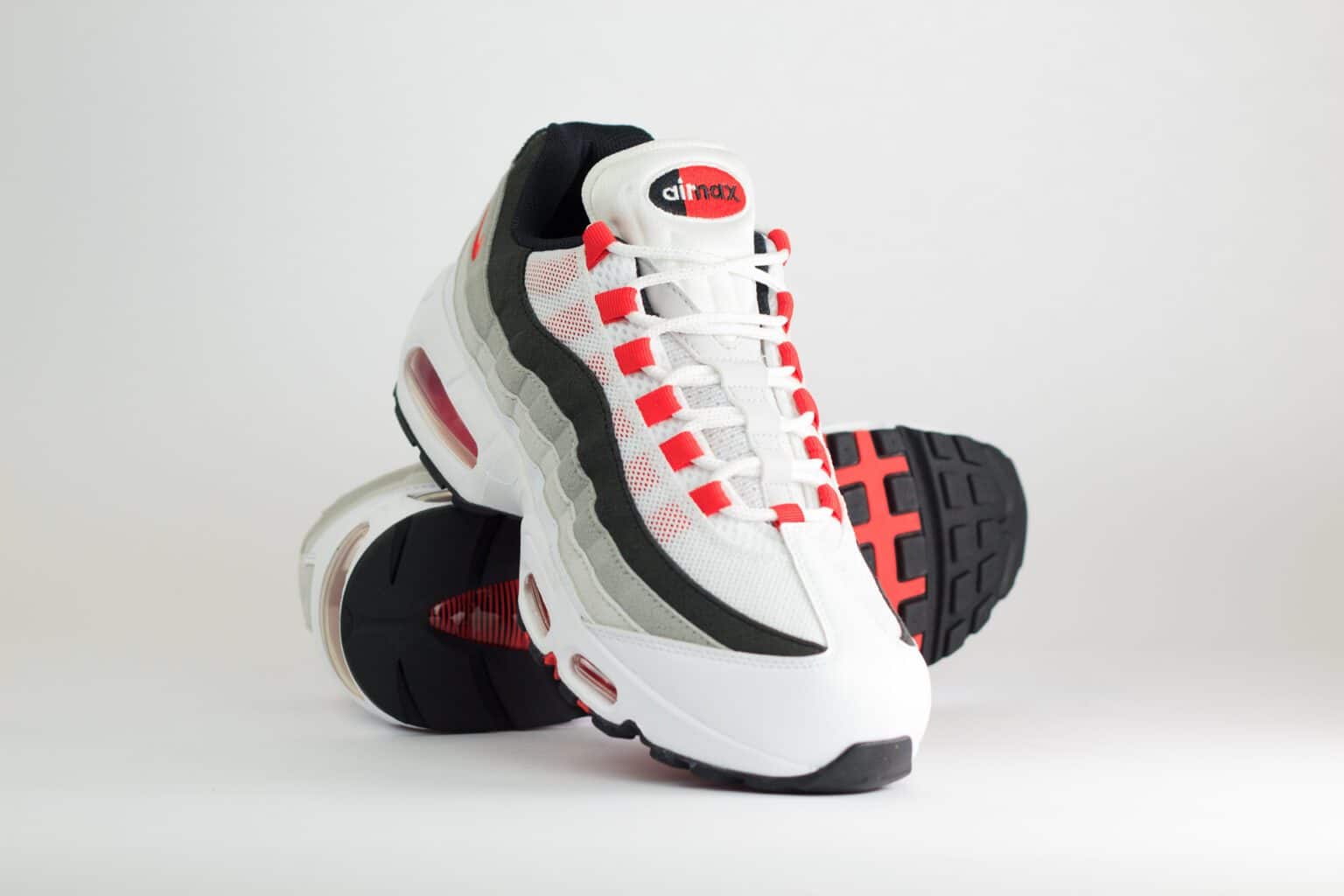 Nike Air Max 95 OG Big Bubble Comet Red – Wit/Rood/Zwart – Heren/Dames/Uniseks Sneakers – Leer/Mesh – IB7862-100 – Voorkant