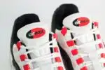 Nike Air Max 95 OG Big Bubble Comet Red – Wit/Rood/Zwart – Heren/Dames/Uniseks Sneakers – Leer/Mesh – IB7862-100 – Bovenkant