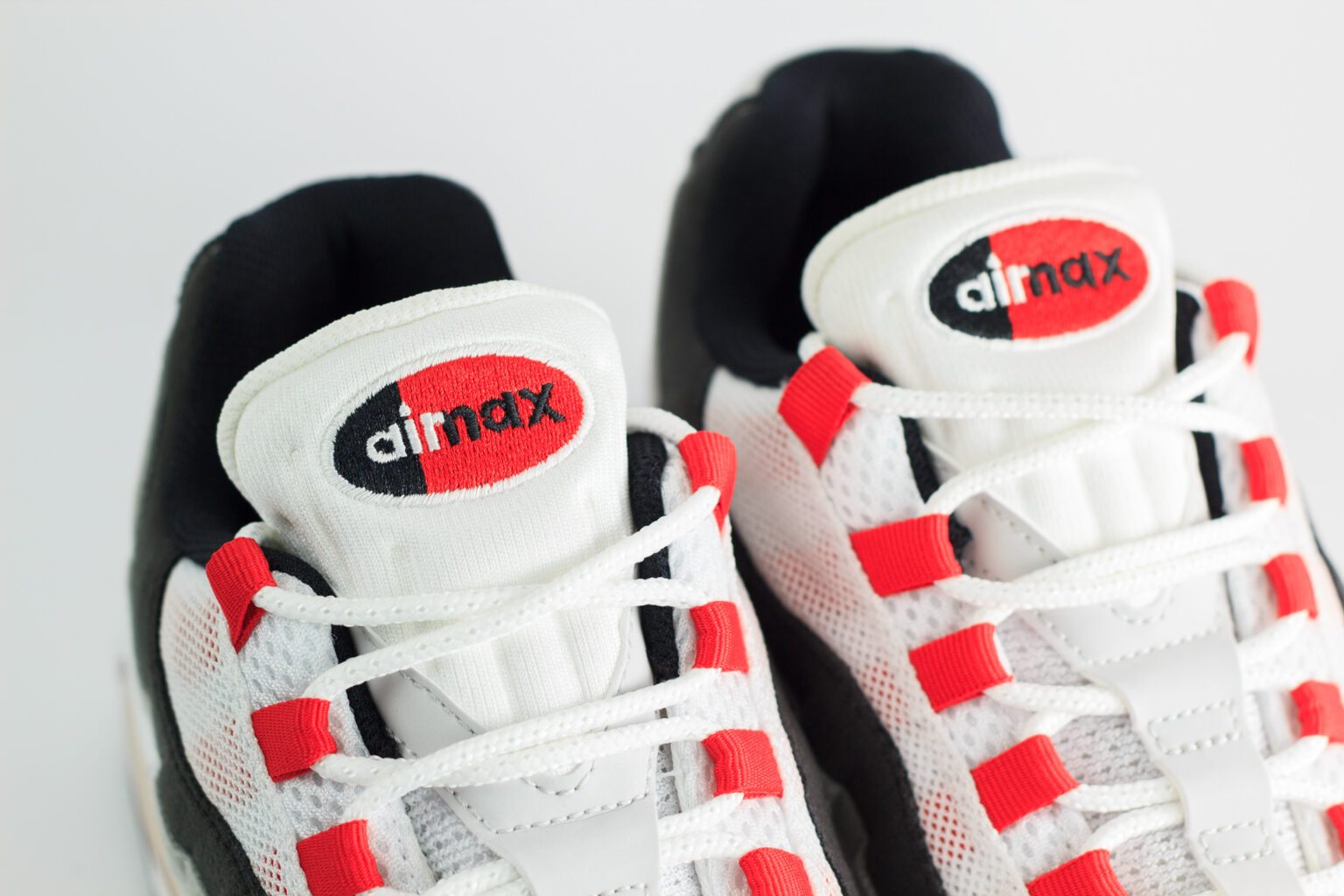 Nike Air Max 95 OG Big Bubble Comet Red – Wit/Rood/Zwart – Heren/Dames/Uniseks Sneakers – Leer/Mesh – IB7862-100 – Bovenkant