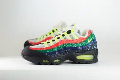 Nike Air Max 95 OG Big Bubble Neon Paisley Bandana – Wit/Zwart – Heren/Dames/Uniseks Sneakers – Denim/Mesh – IQ0620-100 – Zijkant