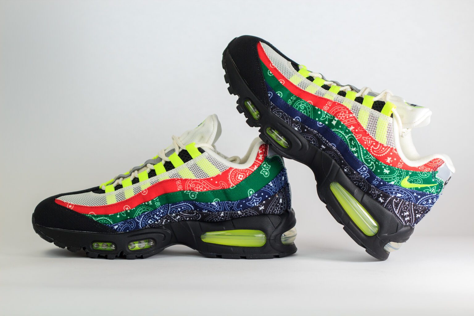 Nike Air Max 95 OG Big Bubble Neon Paisley Bandana – Wit/Zwart – Heren/Dames/Uniseks Sneakers – Denim/Mesh – IQ0620-100 – Binnenkant