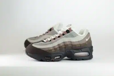 Nike Air Max 95 OG Big Bubble Velvet Brown (W) – Bruin/Zwart – Heren/Dames/Uniseks Sneakers – Vilt/Mesh – IB6396-200 – Zijkant