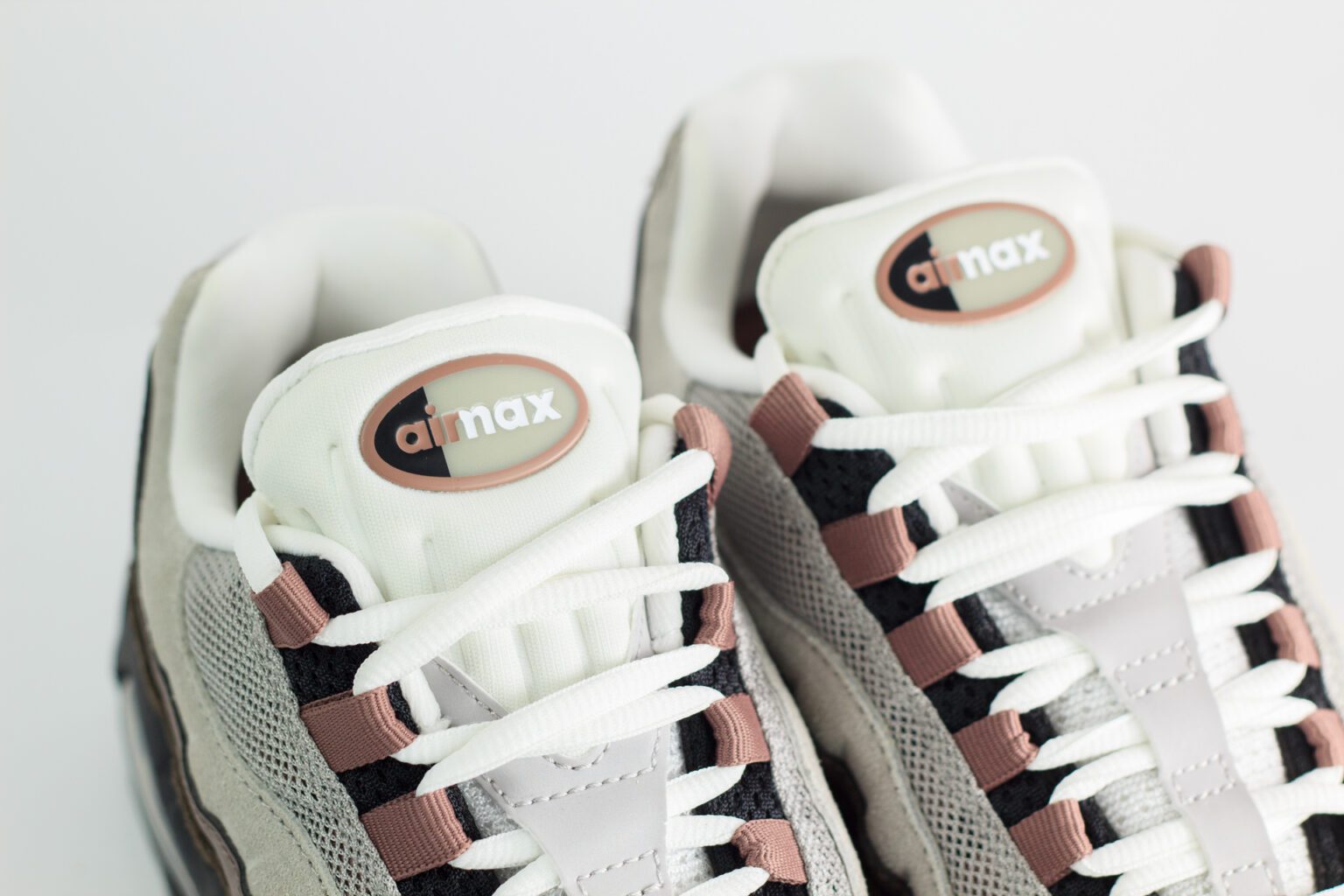 Nike Air Max 95 OG Big Bubble Velvet Brown (W) – Bruin/Zwart – Heren/Dames/Uniseks Sneakers – Vilt/Mesh – IB6396-200 – Bovenkant