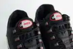 Nike Air Max 95 Racing Pack Black University Red – Zwart/Rood – Heren/Dames/Uniseks Sneakers – Leer/Mesh – IH1228-003 – Bovenkant