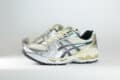 ASICS Gel-Kayano 14 Birch Pure Silver – Zilver/Beige – Heren/Dames/Uniseks Sneakers – Leer/Mesh – 1203A537-200 – Zijkant