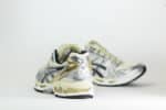 ASICS Gel-Kayano 14 Birch Pure Silver – Zilver/Beige – Heren/Dames/Uniseks Sneakers – Leer/Mesh – 1203A537-200 – Achterkant