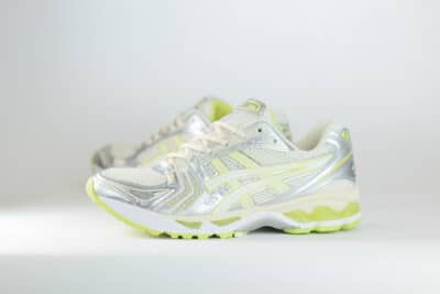 ASICS Gel-Kayano 14 Cream Pistachio – Zilver/Beige/Groen – Heren/Dames/Uniseks Sneakers – Leer/Mesh – 1203A537-112 – Zijkant