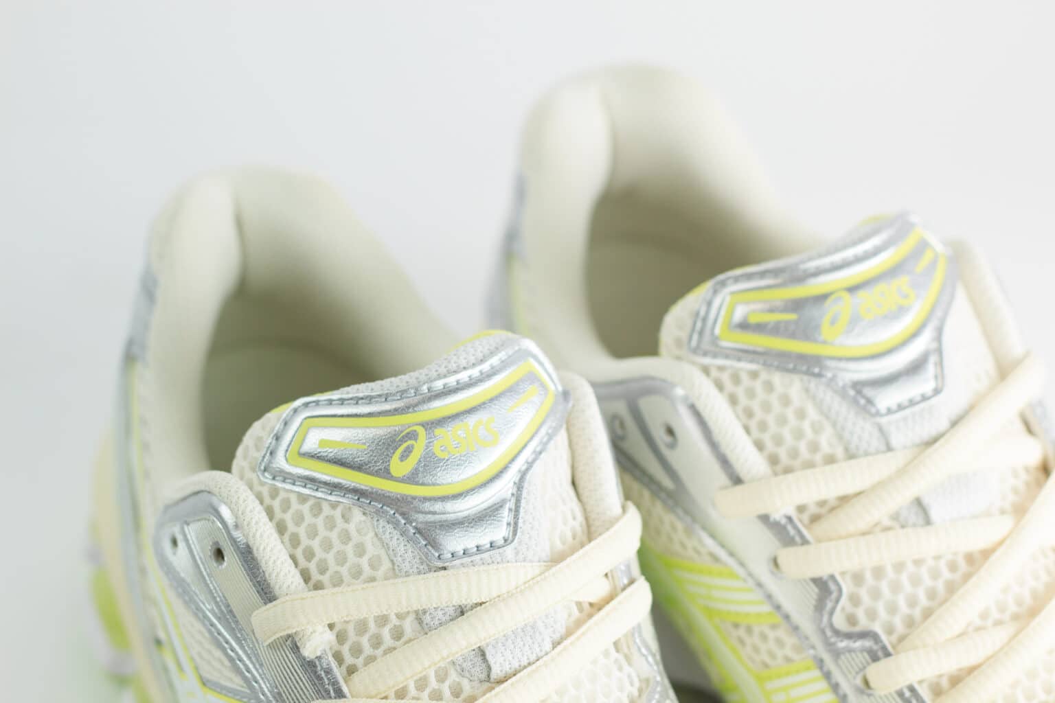 ASICS Gel-Kayano 14 Cream Pistachio – Zilver/Beige/Groen – Heren/Dames/Uniseks Sneakers – Leer/Mesh – 1203A537-112 – Bovenkant