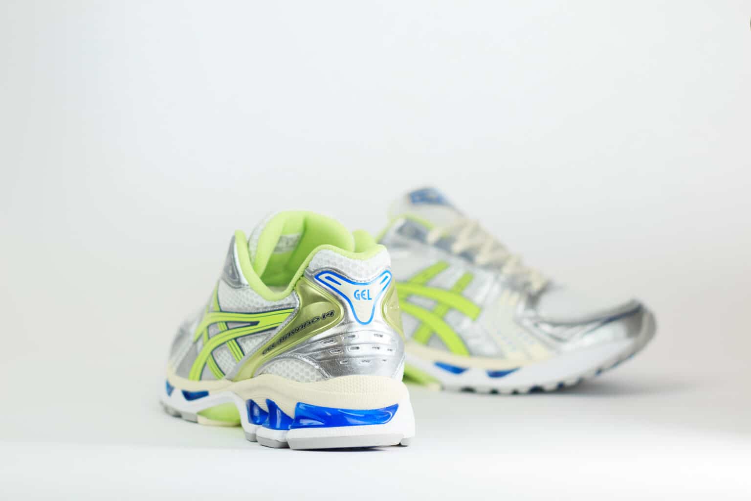 ASICS Gel-Kayano 14 Sprite – Zilver/Beige/Groen – Heren/Dames/Uniseks Sneakers – Leer/Mesh – 1203A537-108 – Achterkant