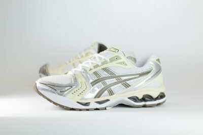 ASICS Gel-Kayano 14 White Ivory – Wit/Zilver/Beige – Heren/Dames/Uniseks Sneakers – Leer/Mesh – 1203A537-111 – Zijkant