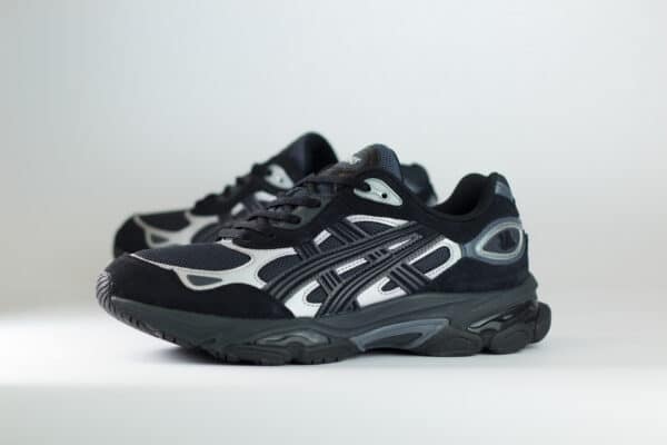 ASICS Gel-NYC 2.0 Graphite Grey Black – Zwart/Zilver – Heren/Dames/Uniseks Sneakers – Suede/Mesh – 1203A895-022 – Zijkant