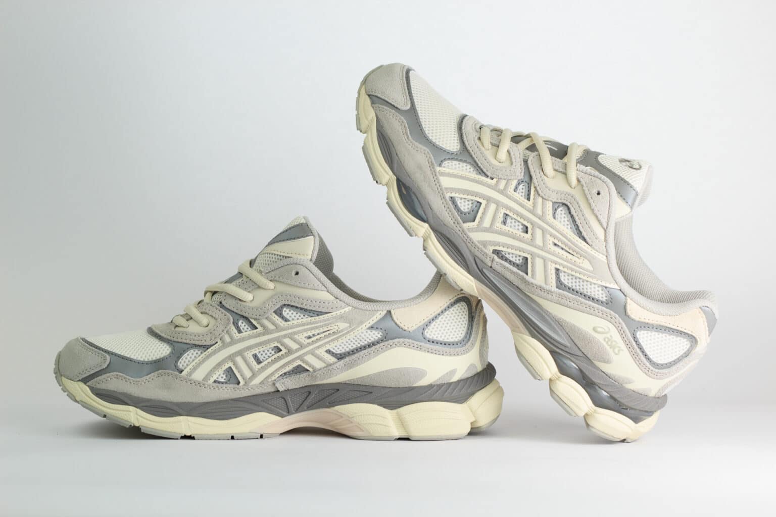 ASICS Gel-NYC Oyster Grey – Beige/Grijs – Heren/Dames/Uniseks Sneakers – Suede/Mesh – 1201A789-103 – Binnenkant