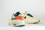 Nike Air Max 1 Baltimore Orioles City Connect (2026) – Wit/Beige/Groen – Heren/Dames/Uniseks Sneakers – Leer/Mesh – IQ2894-100 – Achterkant