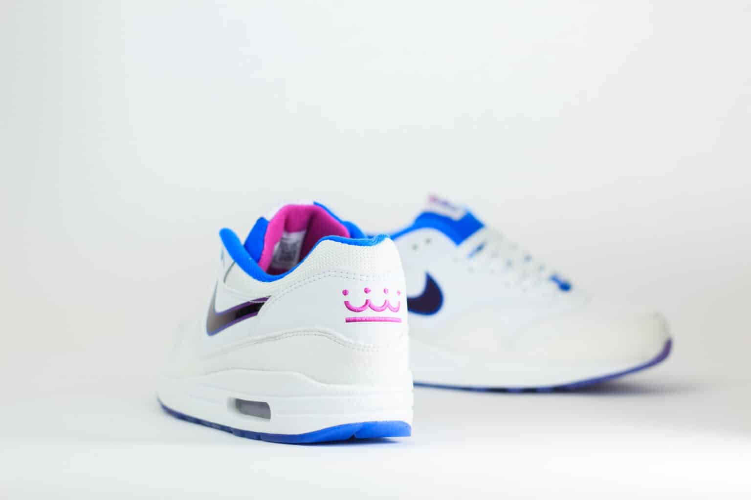 Nike Air Max 1 Kansas Royals City Connect (2026) – Wit/Blauw – Heren/Dames/Uniseks Sneakers – Denim/Mesh – IQ2916-100 – Achterkant