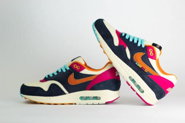 Nike Air Max 1 Padres City Connect (2026) – Wit/Blauw/Oranje – Heren/Dames/Uniseks Sneakers – Suede/Mesh – IQ2847-400 – Binnenkant